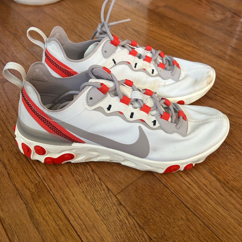 Nike React women’s athletic shoes, running, workout, gym, tennis shoes size 9